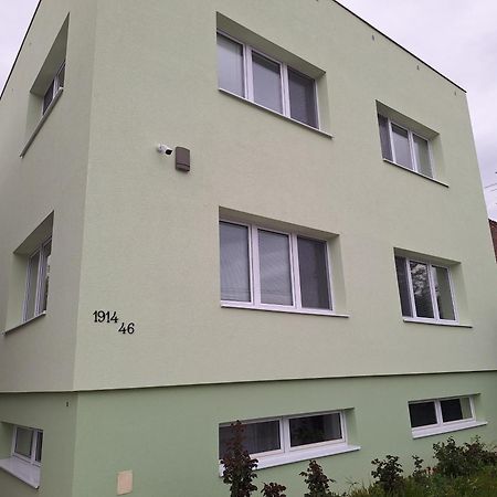 Apartmanovy Dom Stummerova Topoľčany Zewnętrze zdjęcie