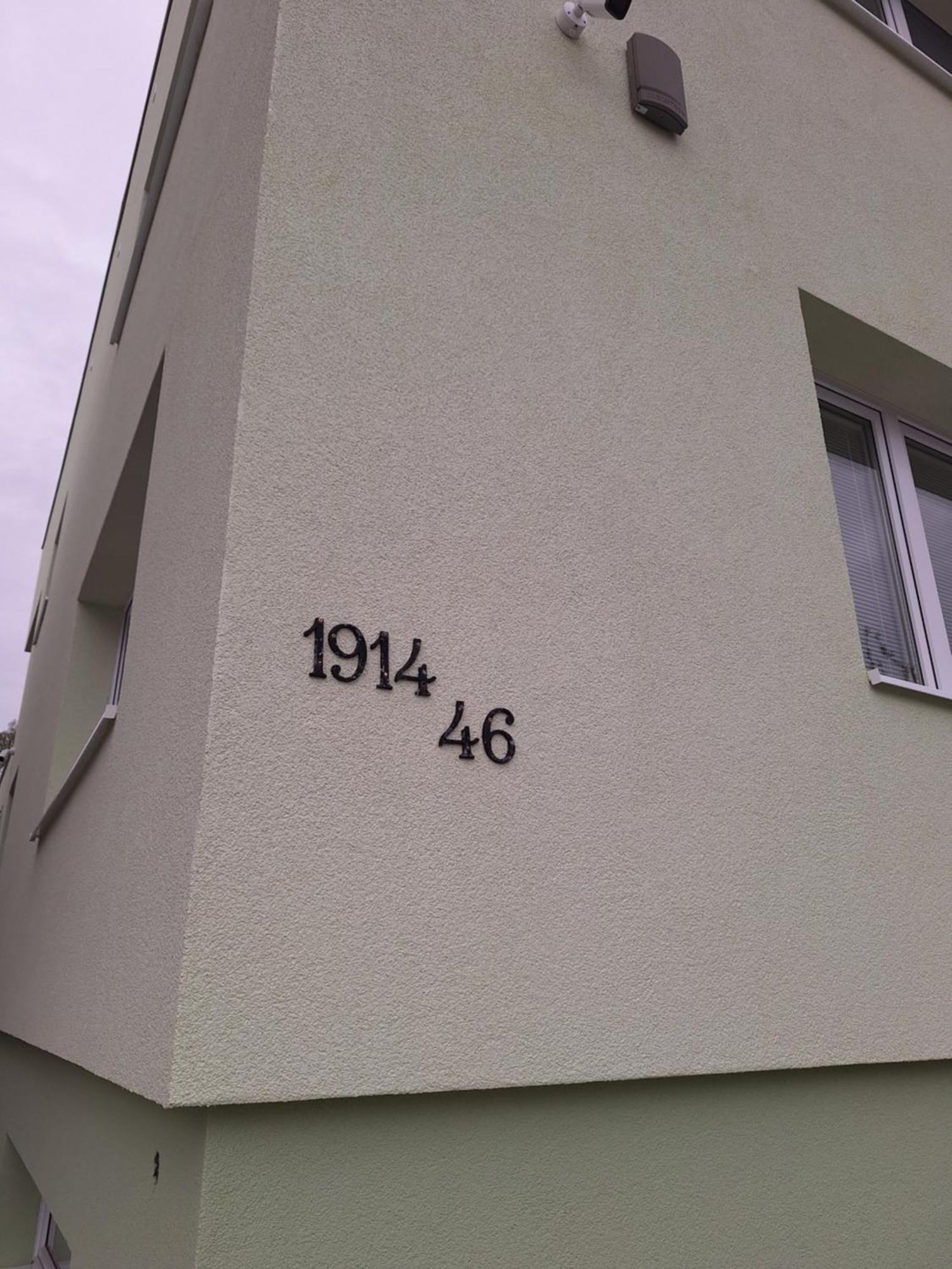Apartmanovy Dom Stummerova Topoľčany Zewnętrze zdjęcie